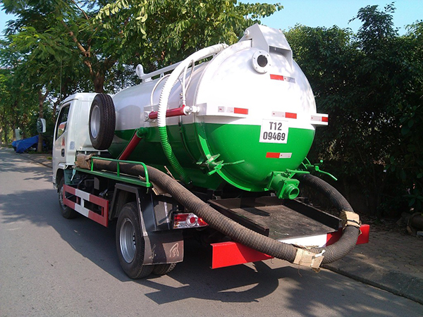 Xe sử dụng trong dịch vụ hút bể phốt tại Bắc Ninh